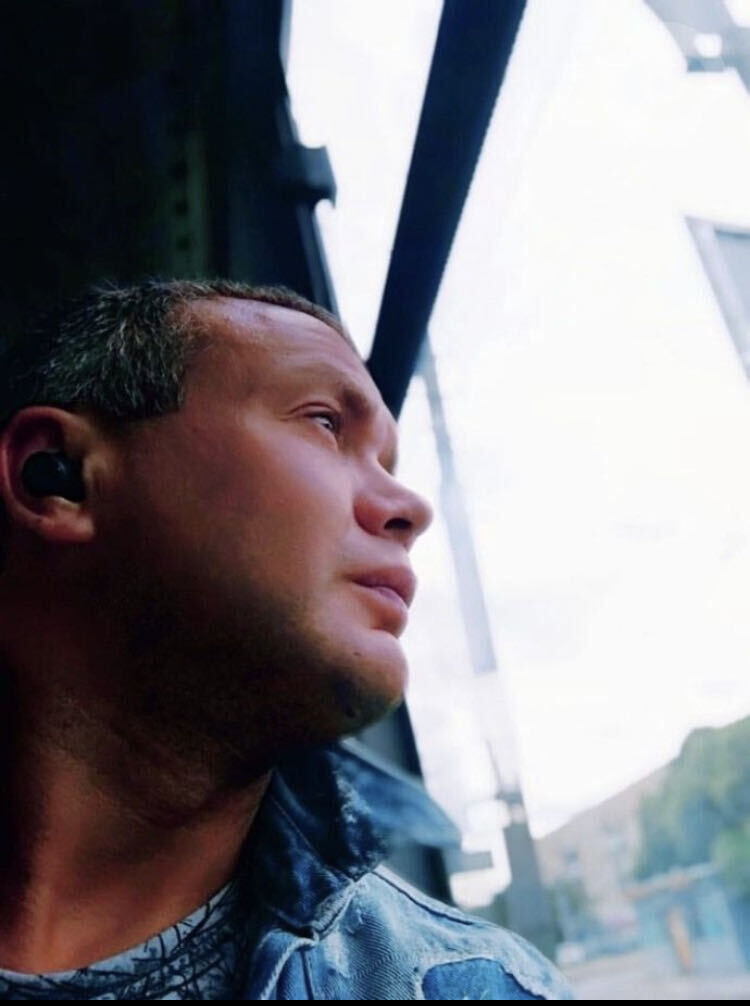  36777120  Niko, 42 ,    -