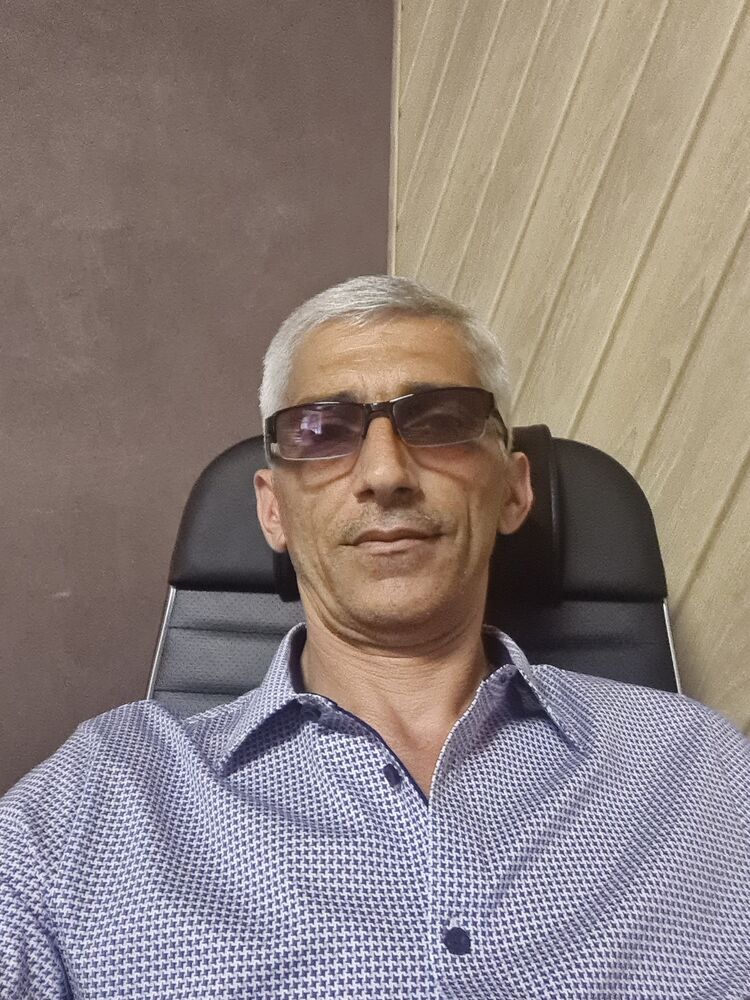  25289970  , 52 ,    