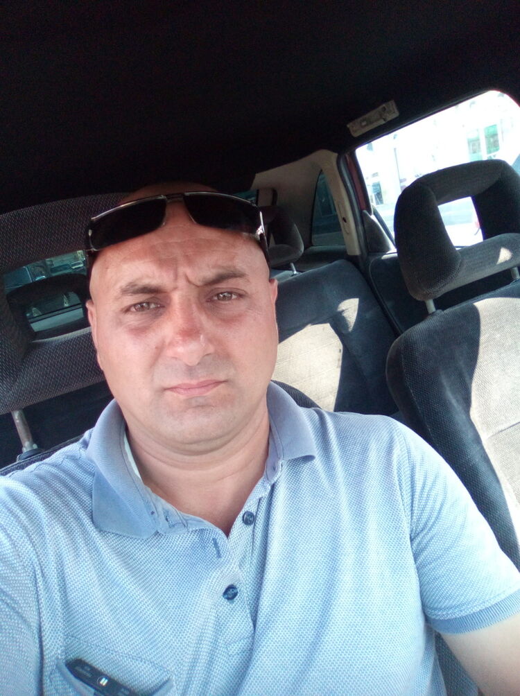  ,   Elcin, 43 ,   ,   , c 
