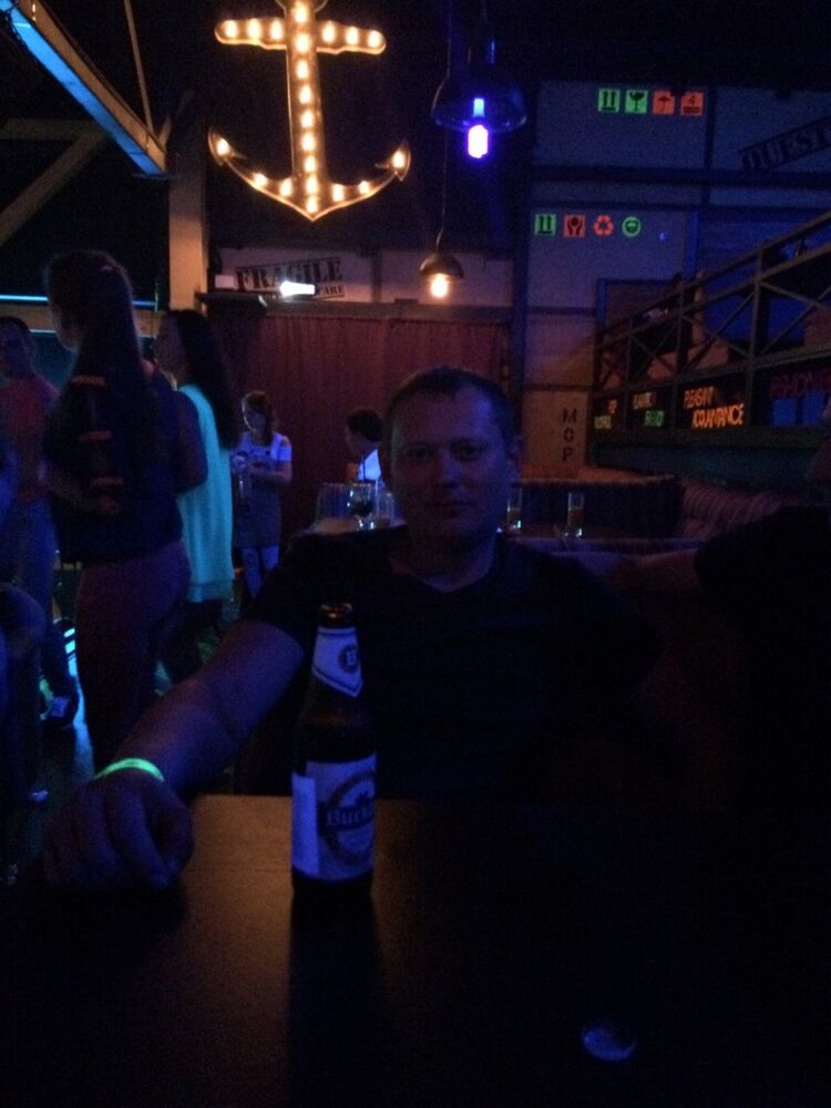  10360820  Pavel, 45 ,    