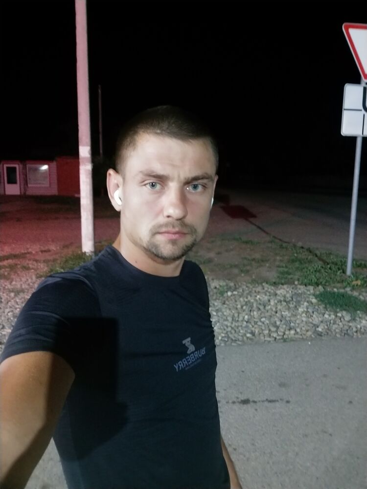  53612370  Vladimir, 30 ,    