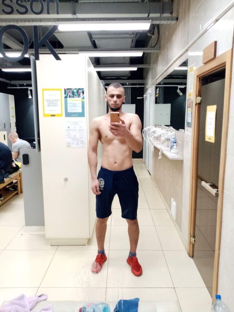  30657680  Roman kolov, 29 ,    