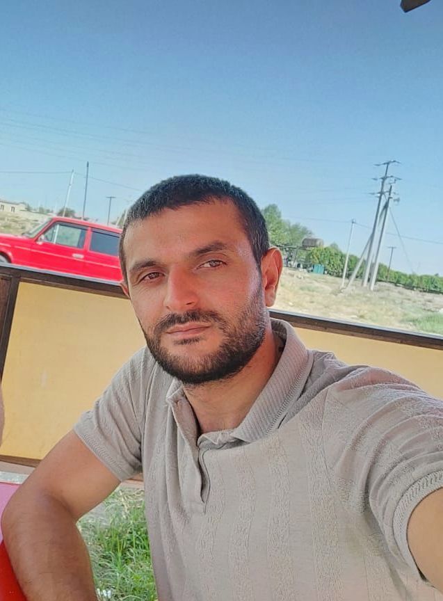  51939740  Hamid, 33 ,    Herceg-Novi