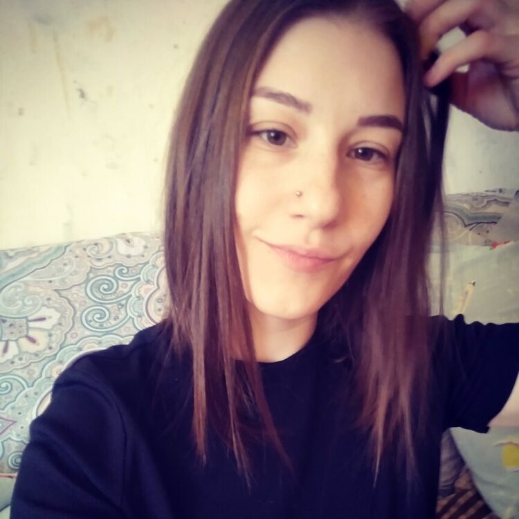  44723940  , 27 ,    