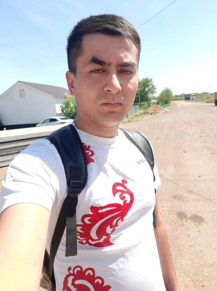  38810790  Ozodbek, 29 ,    