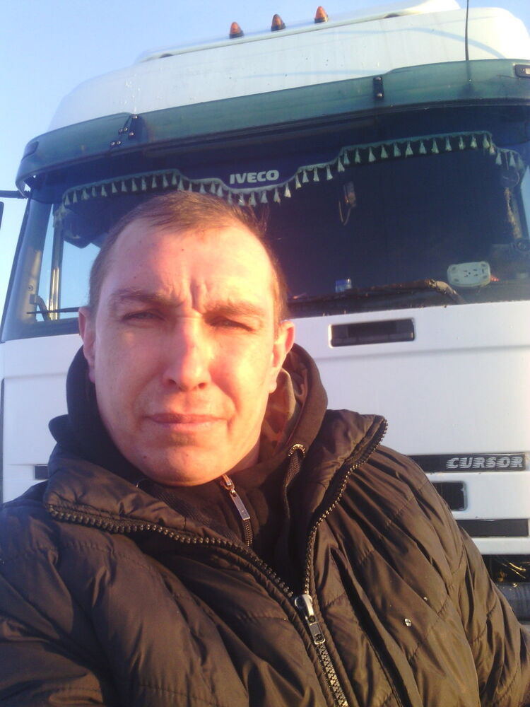  8968700  , 42 ,    