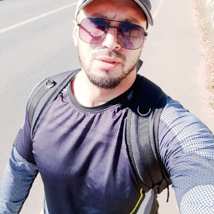  ,   Artyom, 30 ,   ,   
