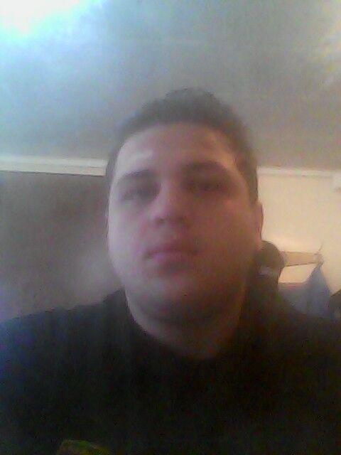 18729380  Irakli, 27 ,    