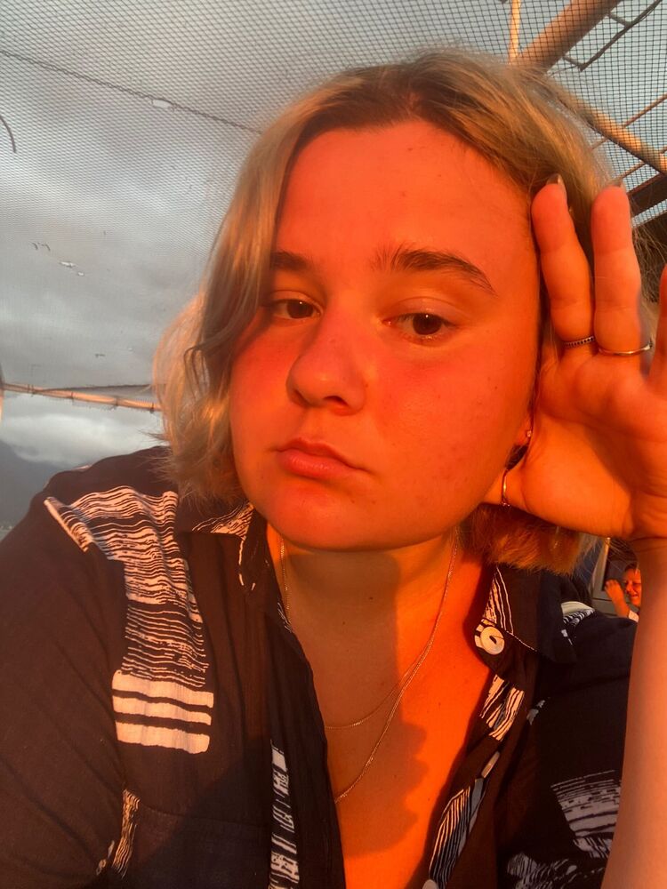  44666900  Anastasiia, 26 ,    -