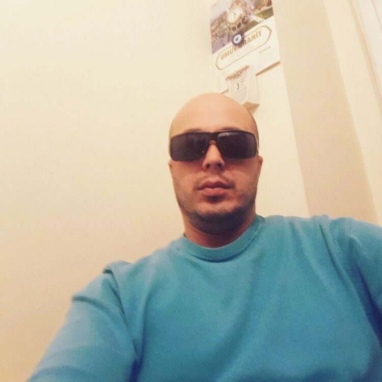  ,   David, 40 ,  
