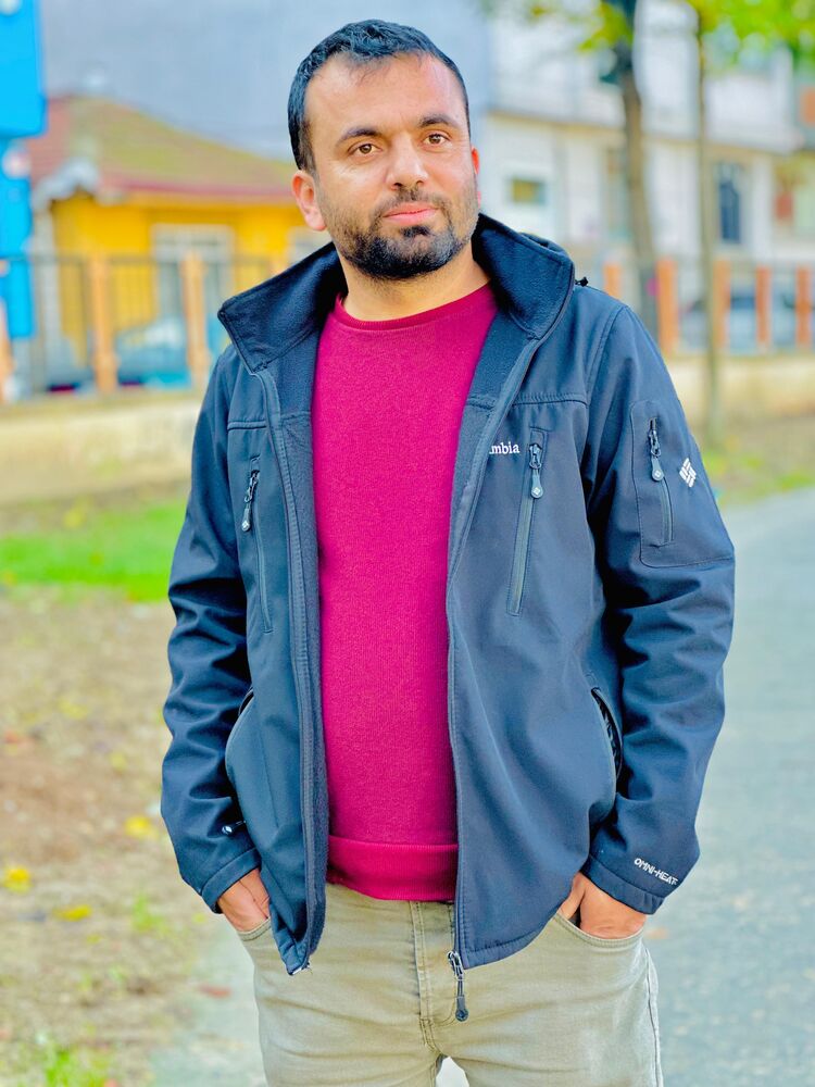 ,   Yasin, 37 ,   ,   