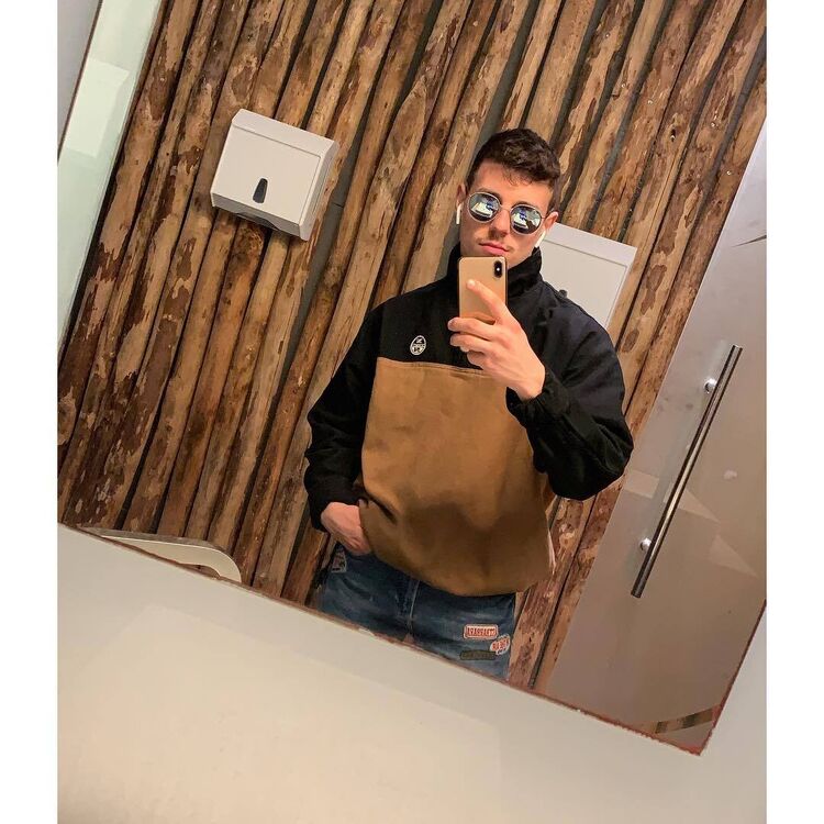  45289870  , 32 ,    