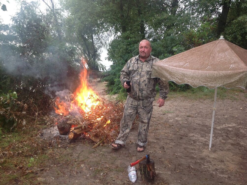  ,   Viktor, 53 ,   ,   , c 