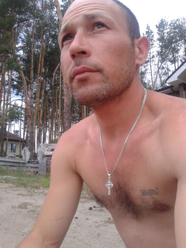  10909440  Dmitriy, 40 ,    