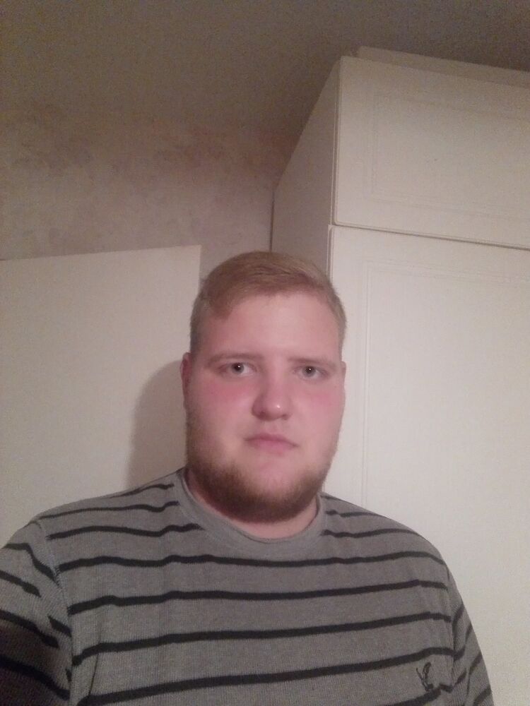  ,   Pavel, 28 ,   