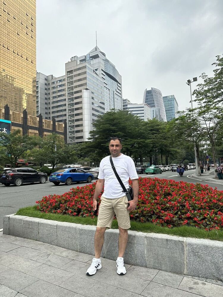  34411070  Vazgen, 35 ,    