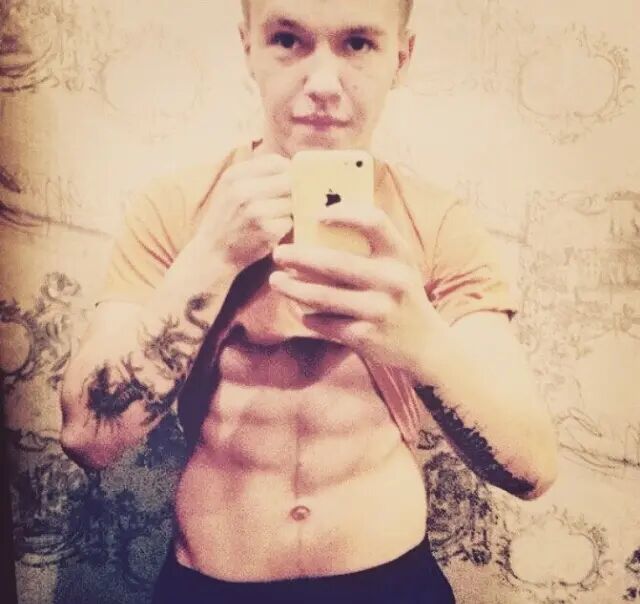  33116150  Roman, 32 ,    