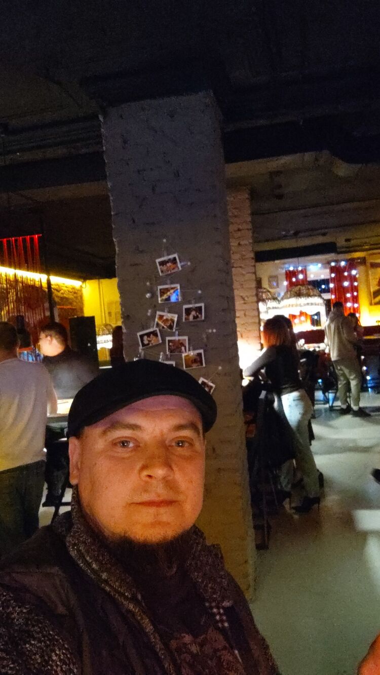  ,   Anton, 37 ,   ,   , c , 