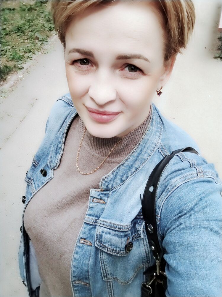  52167810  Anastasia, 42 ,    