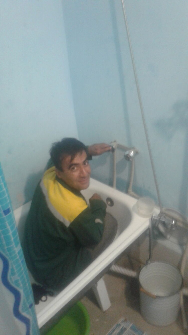  23290730  , 40 ,    