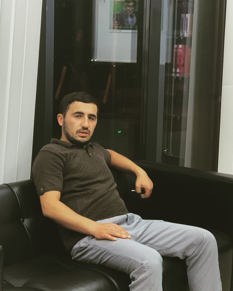  49375140  VAHE, 32 ,    
