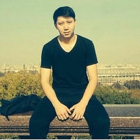  ,   J a N y, 32 ,   ,   