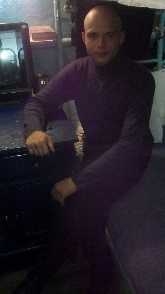  10511440  Alex, 36 ,    