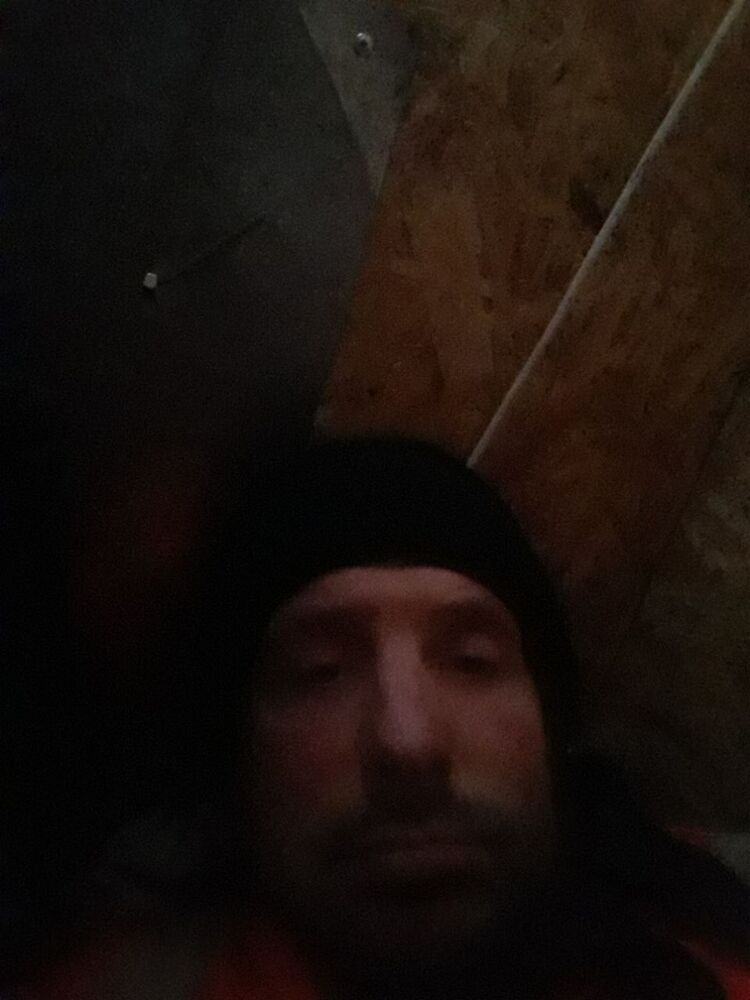  40116030  D m, 42 ,    
