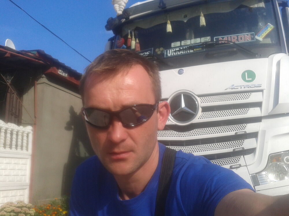  10315980  Kolya, 39 ,    