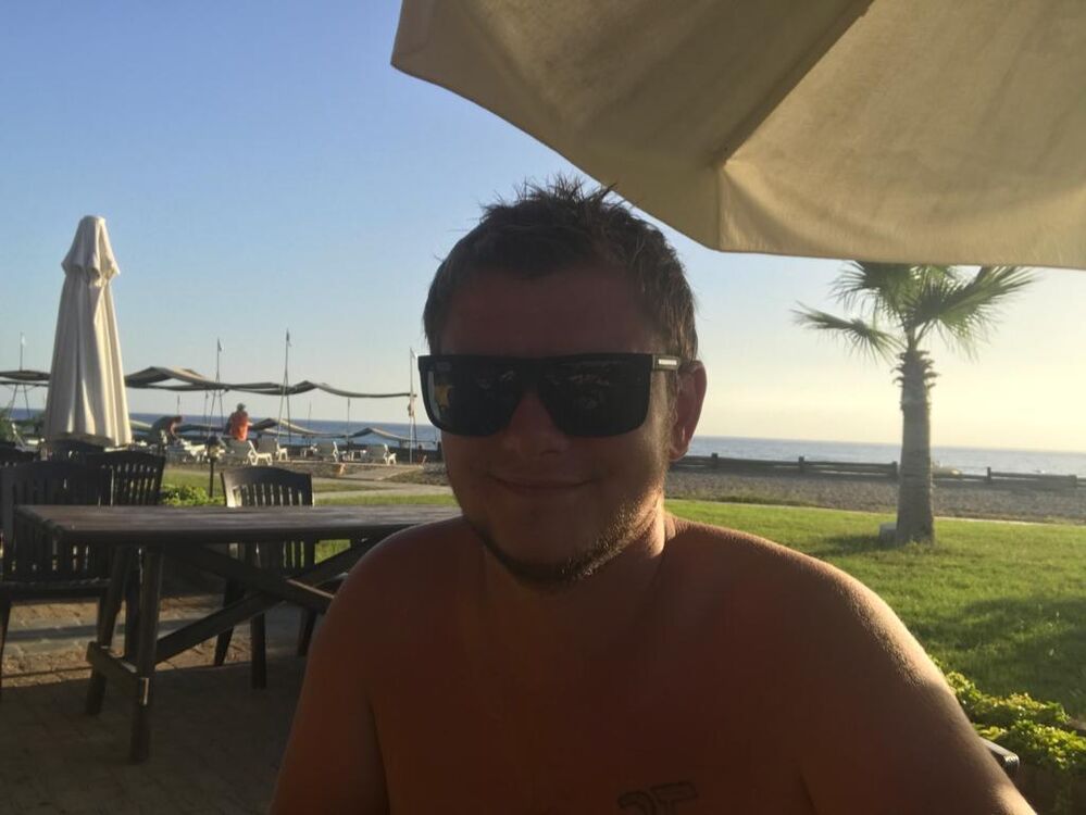  28370870  Alexandru, 35 ,    
