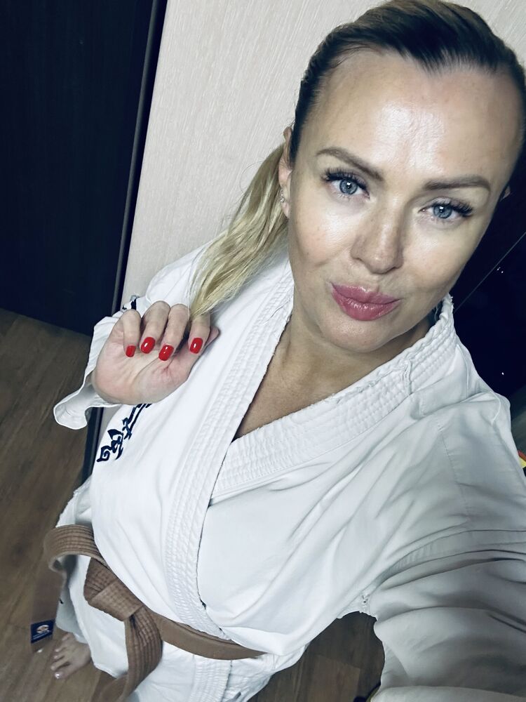  ,   Ines, 48 ,   c , 