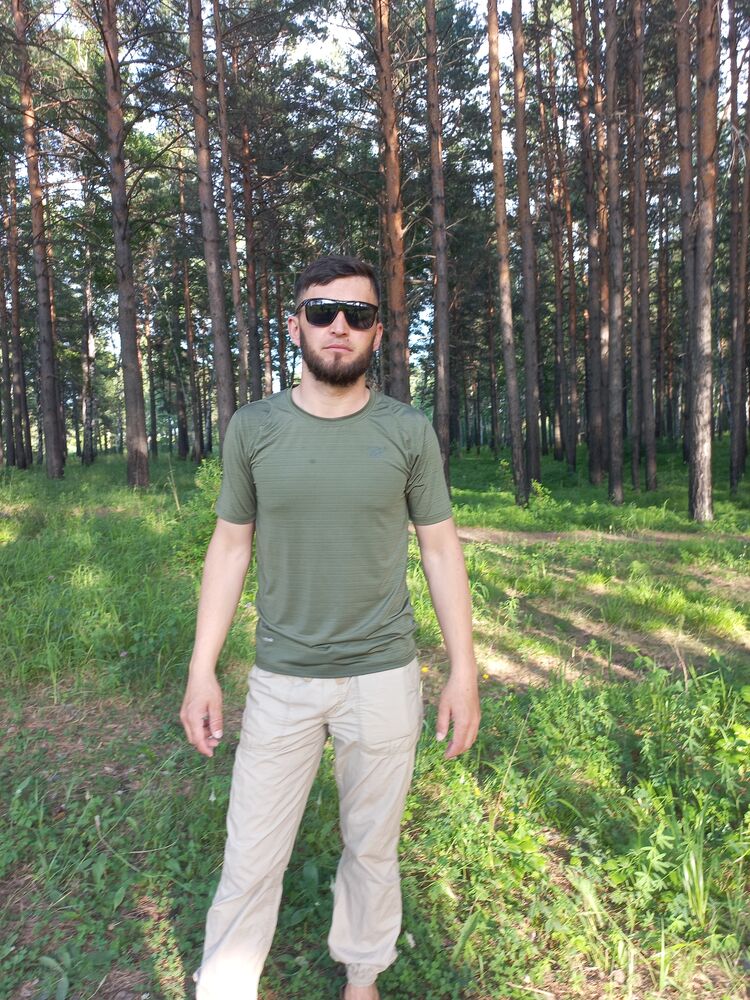  27333900  Denis, 39 ,    