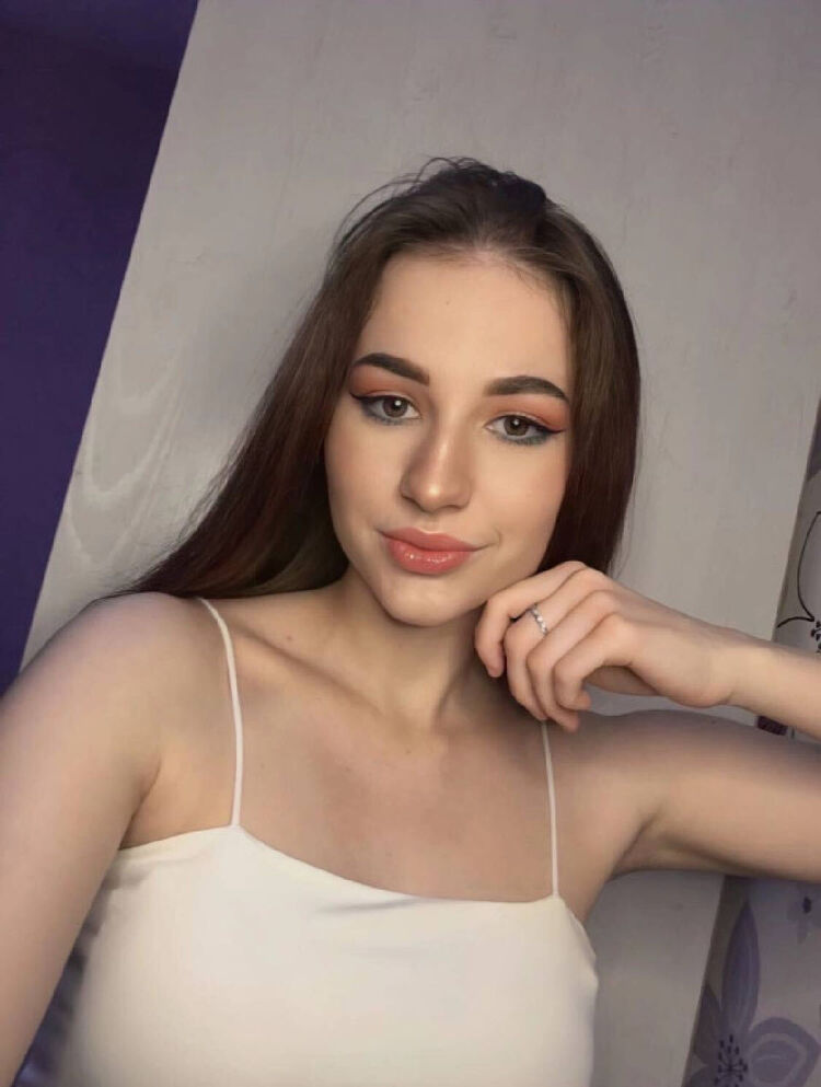  47620800  Anastasia, 25 ,    
