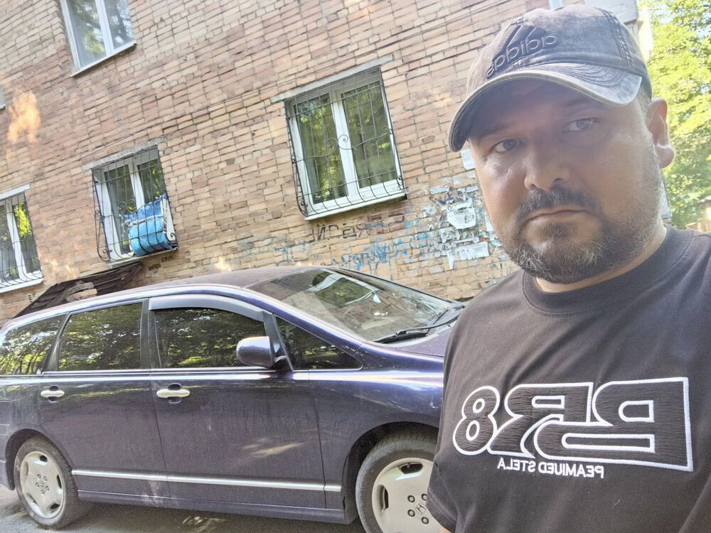  52456760  Vadim, 40 ,    