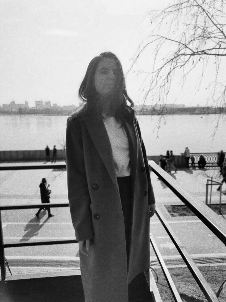 ���� 25716180 ������� ��������, 32 ����, ���� ���������� � ������������