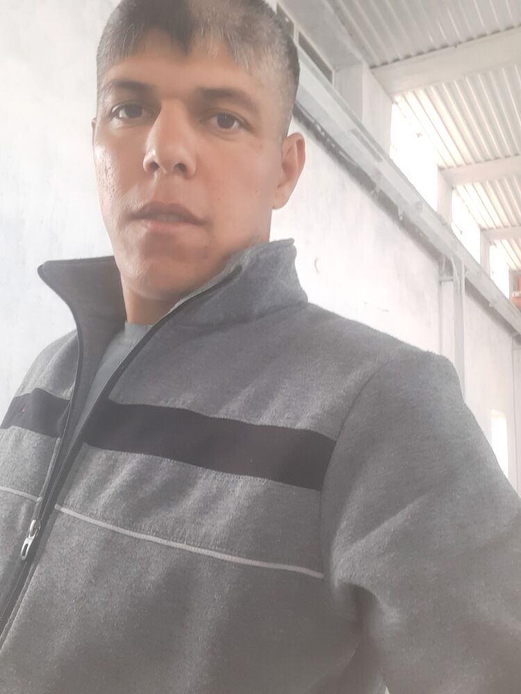  ,   Javlonbek, 37 ,   ,   