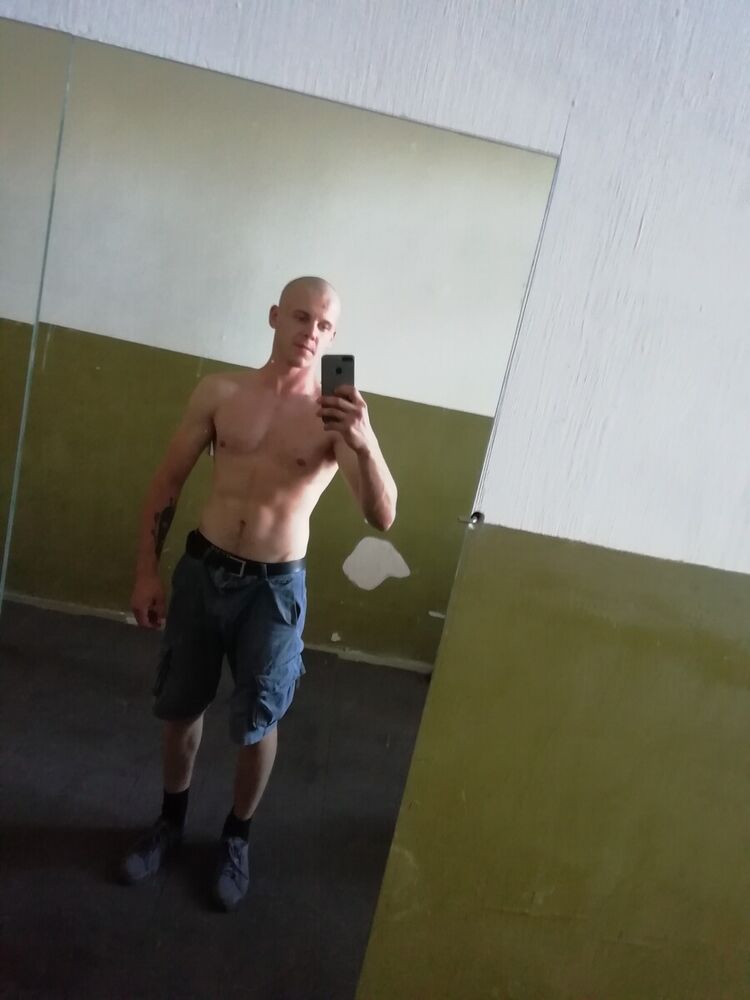  21160940  , 28 ,    