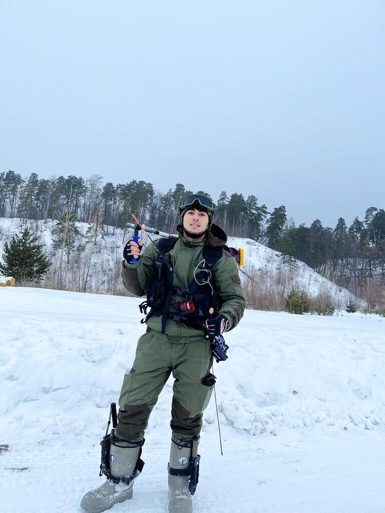  51327800  Zaur, 33 ,     