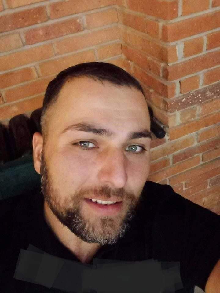  32726460  Gio, 27 ,    