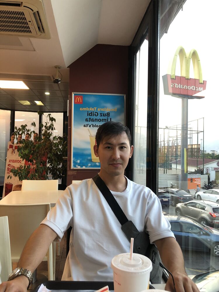  38903620  Ali, 27 ,    