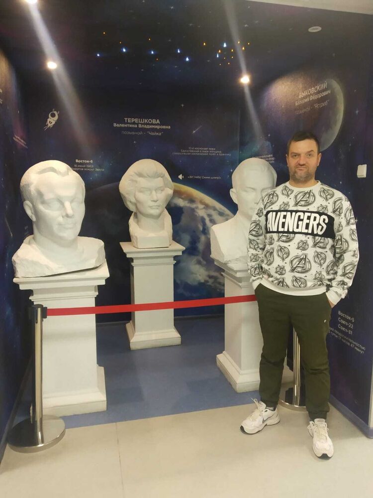  -,   , 42 ,   ,   