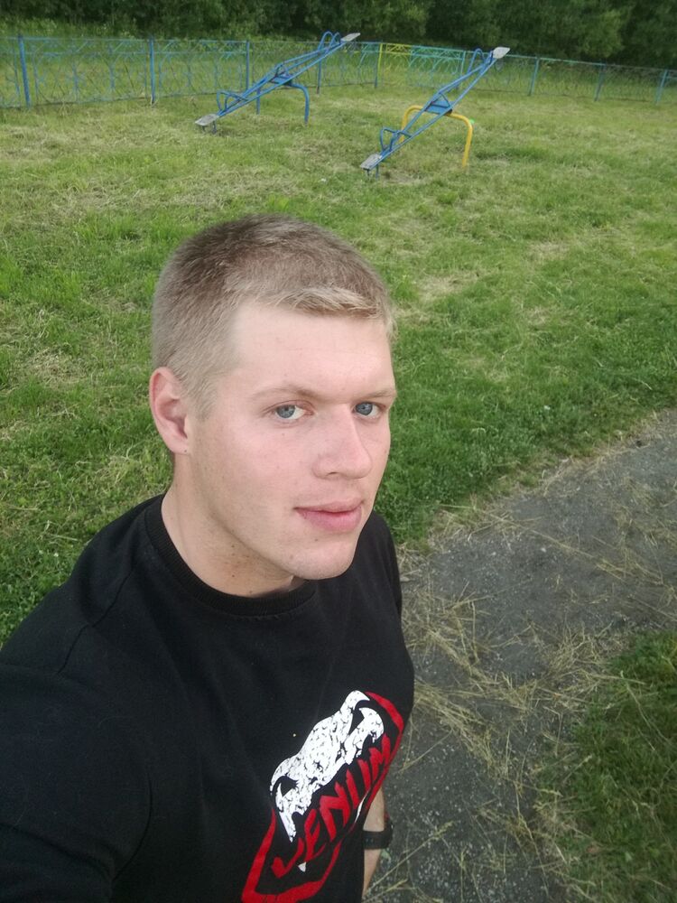  52906670  Stanislav, 33 ,    