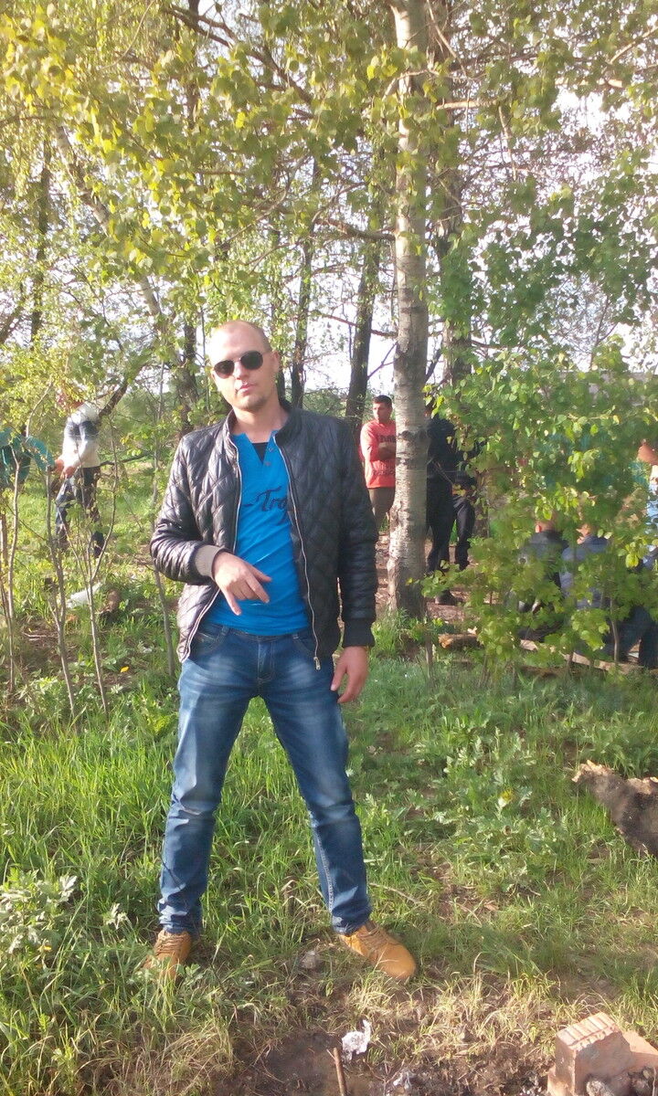  8514330  Ghena, 31 ,    