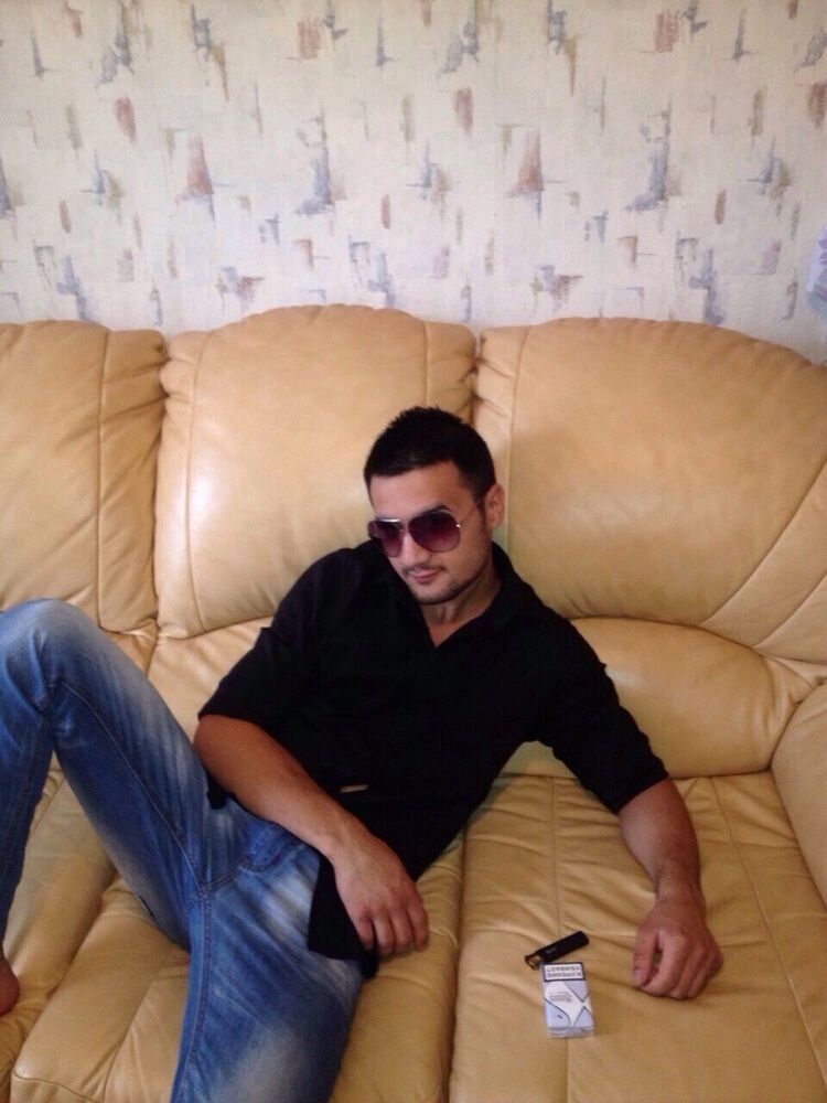  ,   Boburjon, 32 ,   