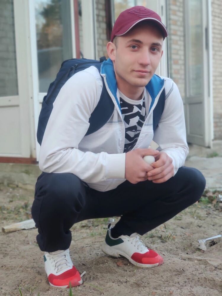  47845060  Abu, 23 ,    
