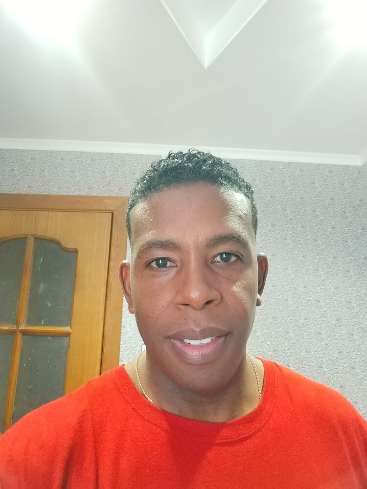  40246630  Guyisbel, 43 ,    