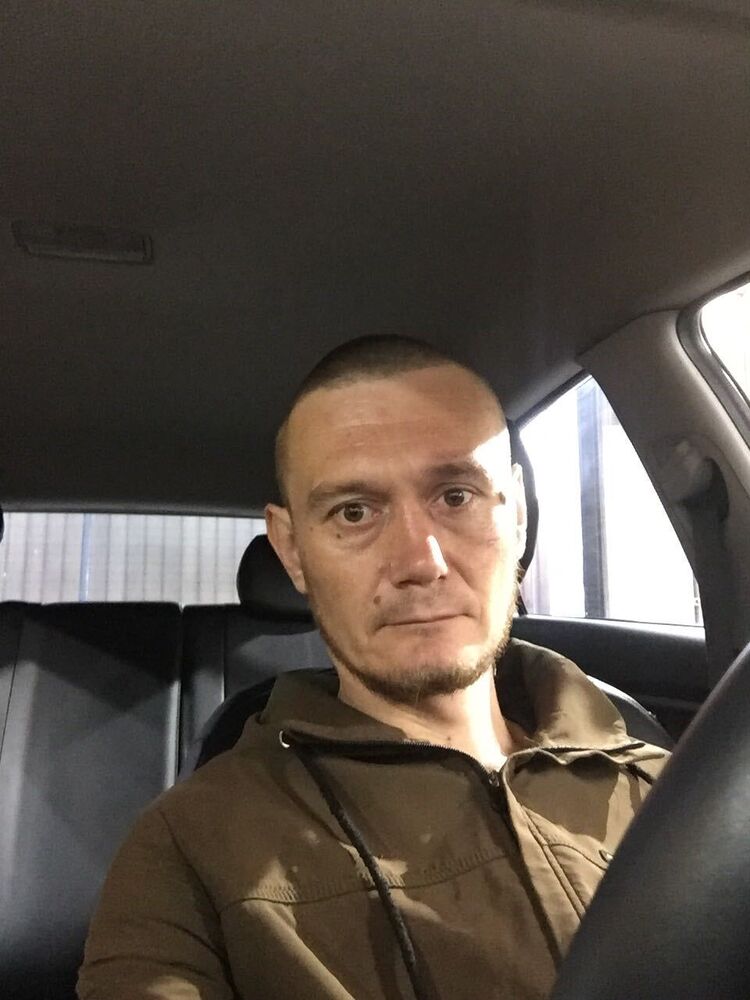  ,   Nik, 37 ,   ,   , c , 