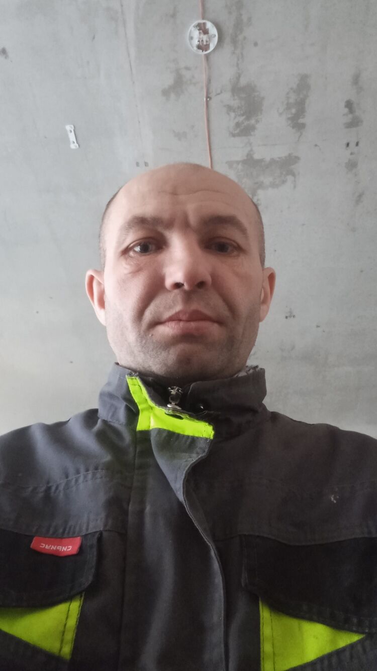  49280340  , 37 ,    