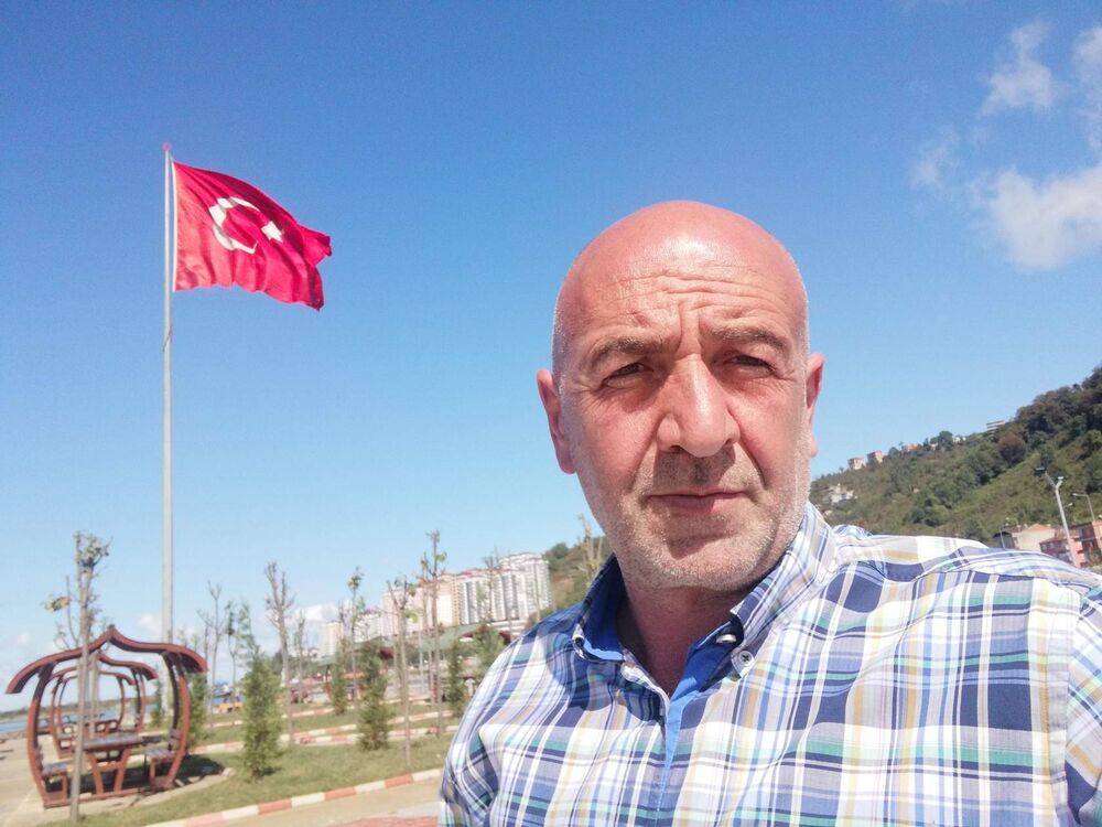  53537000  Suleyman, 51 ,    