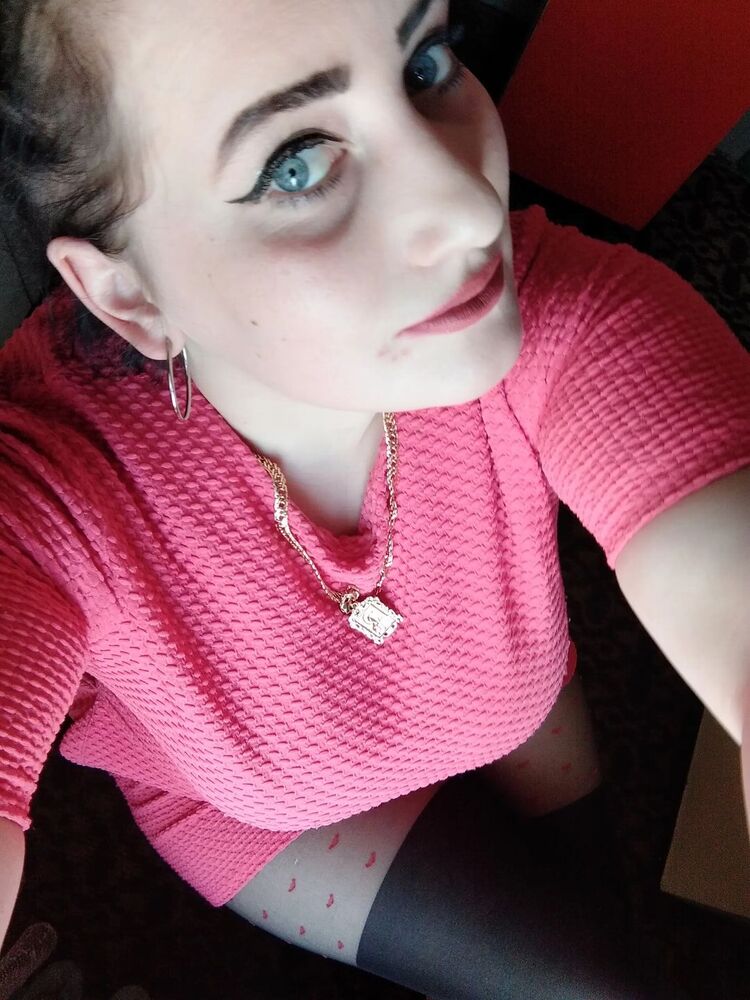  46953940  , 29 ,    